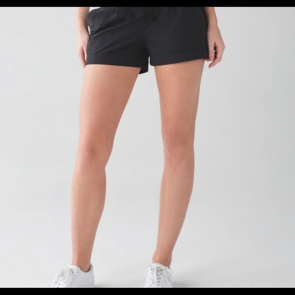 LULULEMON Black Spring Break Away Short 2 EUC - Picture 4 of 9